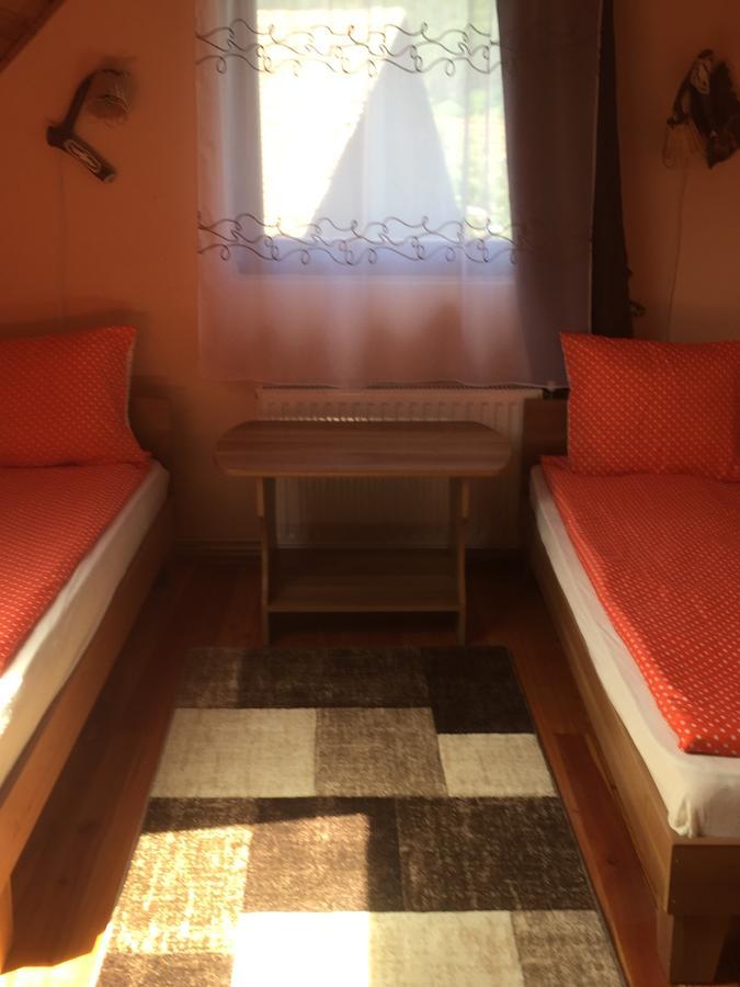 Becze Vanda Kulcsoshaz Lăzarea Buitenkant foto